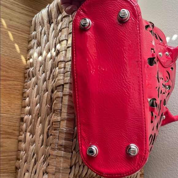 Sondra Roberts Teal & Red Cutout Tote Bags - Picture 3 of 16